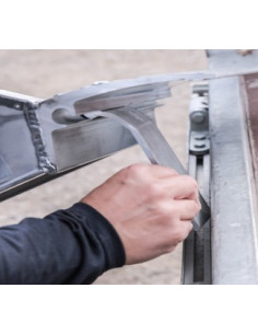 Patte de fixation pour rampes