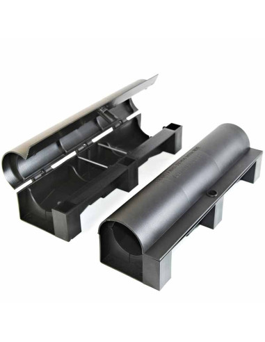 Bait holder for rats and tunnel mice
