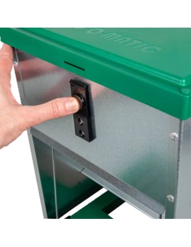 Comedero automático para pollos Feedomatic con...