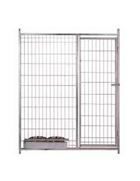 Frente con puerta con comederos