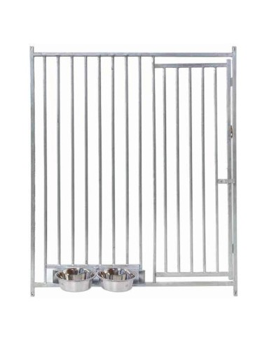 Frente con puerta con comederos giratorios