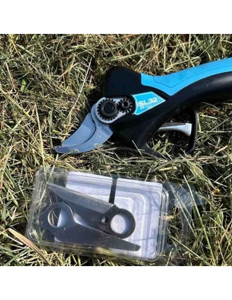 Tesoura elétrica para cascos com 2 baterias
